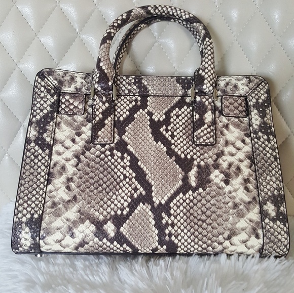 MICHAEL KORS MICRO STUDDED DILLON SMALL SATCHEL E - Picture 3 of 8